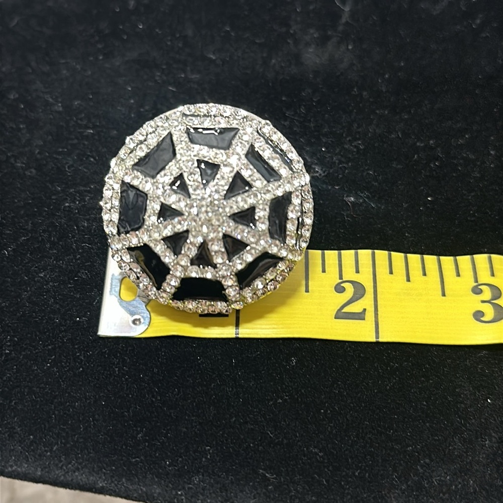 Rhinestone Spiderweb Statement Elegant Silver Ring - Picture 8 of 8